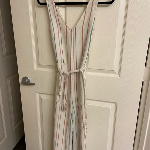 American Eagle Jumpsuit - Picture 2 of 4